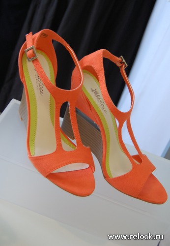 PAYLESS-SS12 (   )