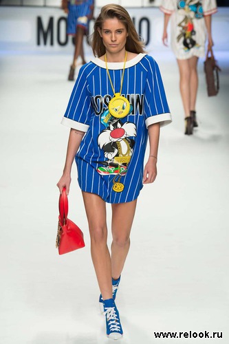 Moschino Fall 2015 Ready-to-Wear