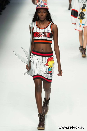 Moschino Fall 2015 Ready-to-Wear