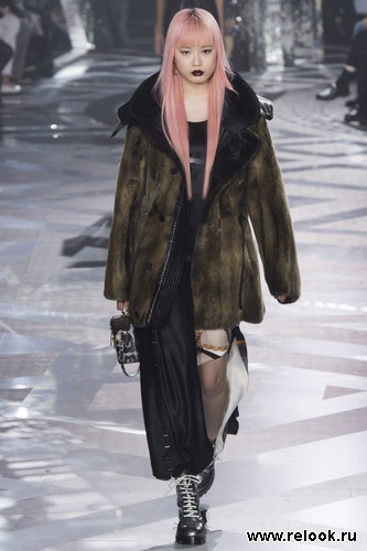 Louis Vuitton Fall 2016 Ready-to-Wear