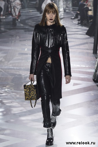 Louis Vuitton Fall 2016 Ready-to-Wear